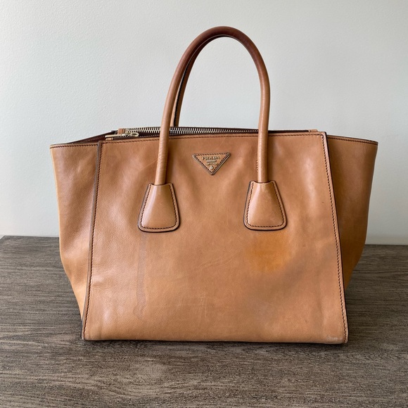 PRADA Twin Pocket Tote in Natural Calf Leather - Picture 2 of 7